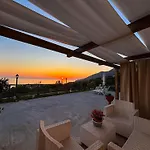 Tramonti D'oro B&B 카프리올리