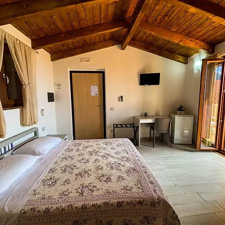 Tramonti D'oro Bed & Breakfast *