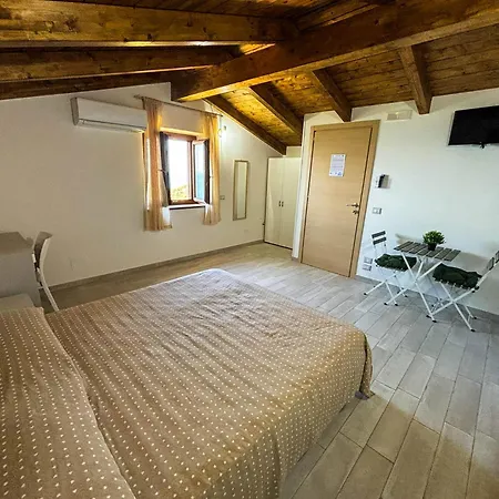 Tramonti D'oro Bed & Breakfast